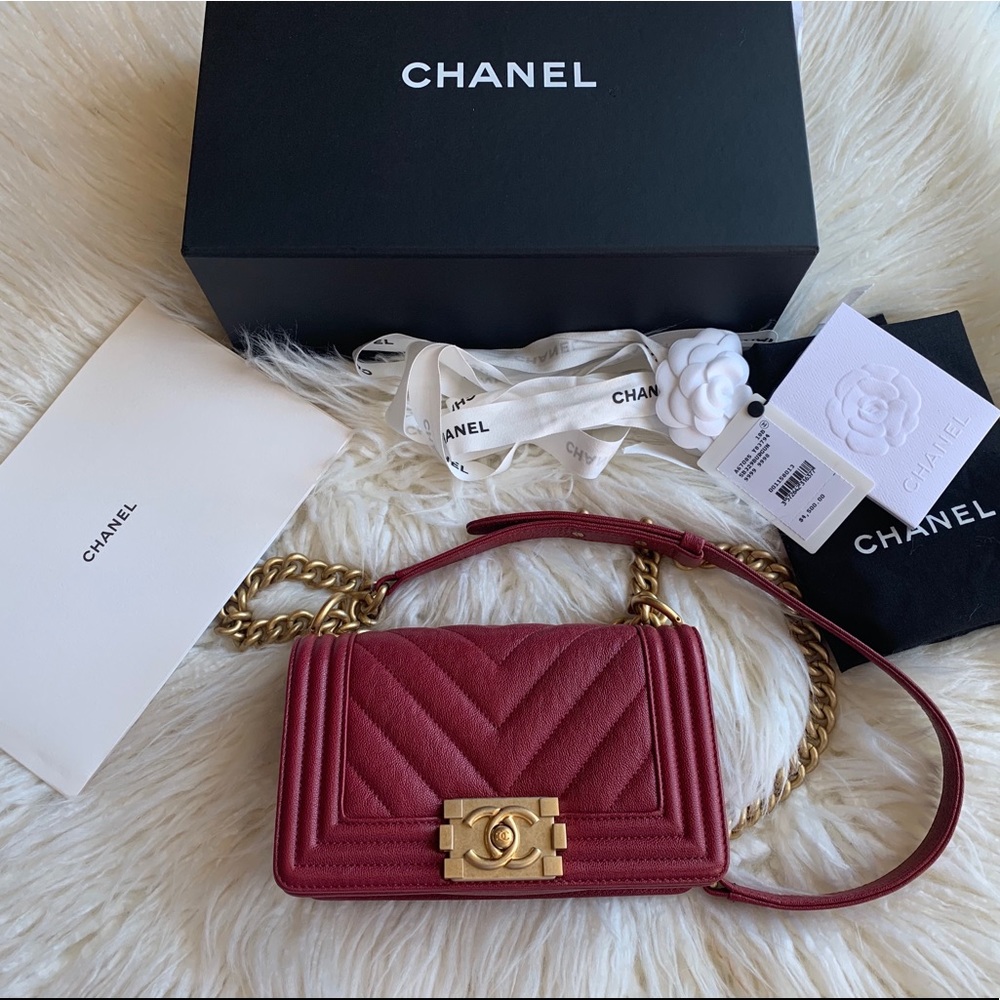 ❤️SOLD❤️Auth. Chanel Small Boy Burgundy Caviar GHW